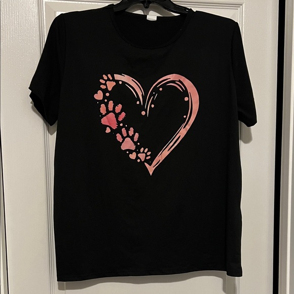 Black T-Shirt with Paws Pink Heart Design - Picture 1 of 5